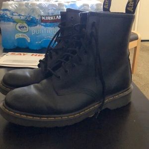 Doc Martens 8 eyelet boots worn twice